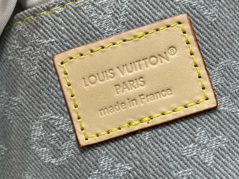 Louis Vuitton Cosmetic Bags DailyWear 40602