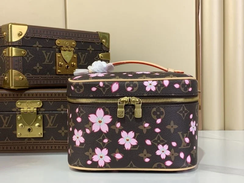Lightweight Louis Vuitton Cosmetic Bags 40563
