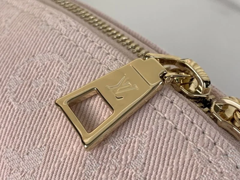 Youthful Louis Vuitton Cosmetic Bags 40606