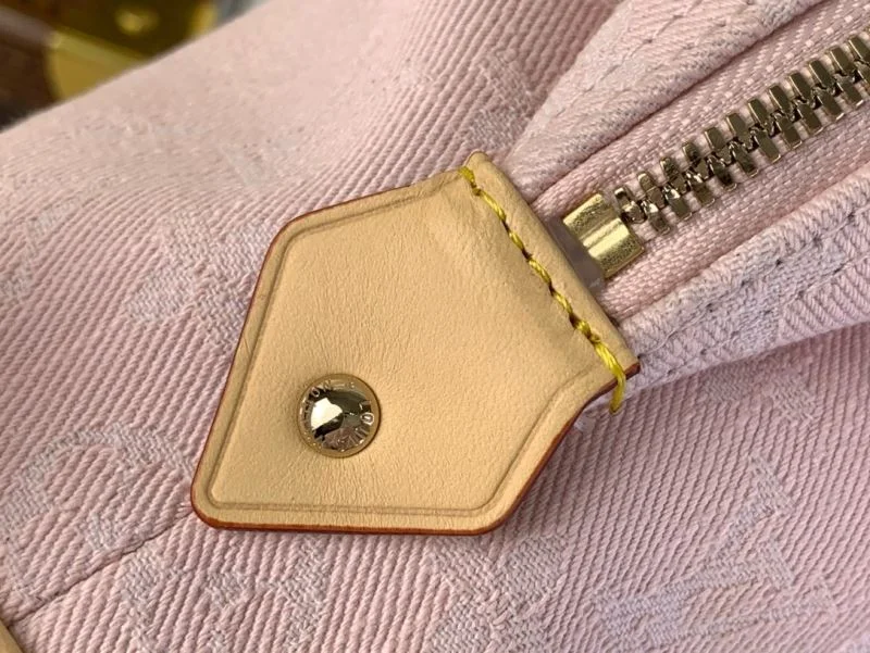 Youthful Louis Vuitton Cosmetic Bags 40606