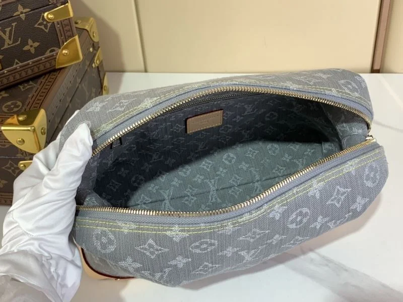 WaterResistant Louis Vuitton Cosmetic Bags 40560