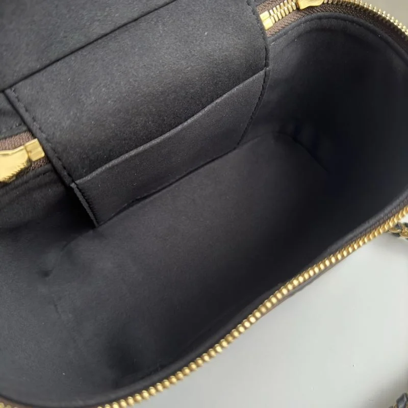 Bright Louis Vuitton Cosmetic Bags 49350