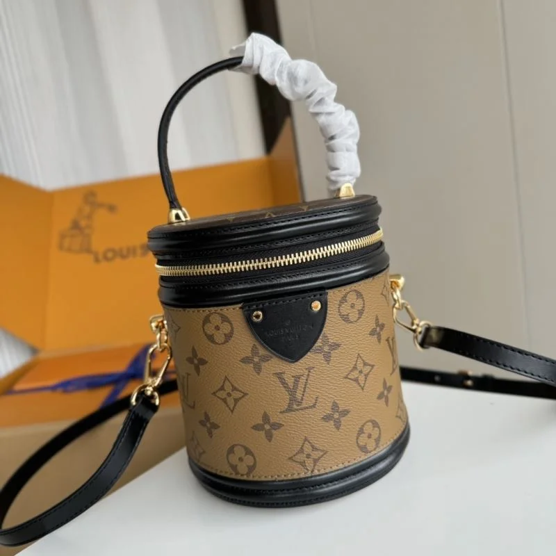 Stretchable Louis Vuitton Cosmetic Bags 49293
