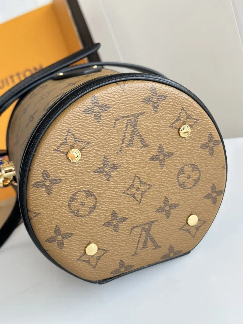 Stretchable Louis Vuitton Cosmetic Bags 49293