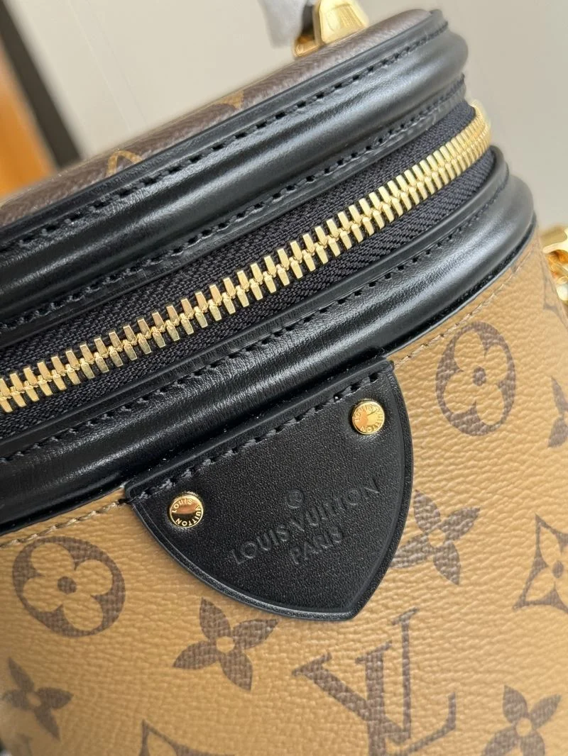 Stretchable Louis Vuitton Cosmetic Bags 49293