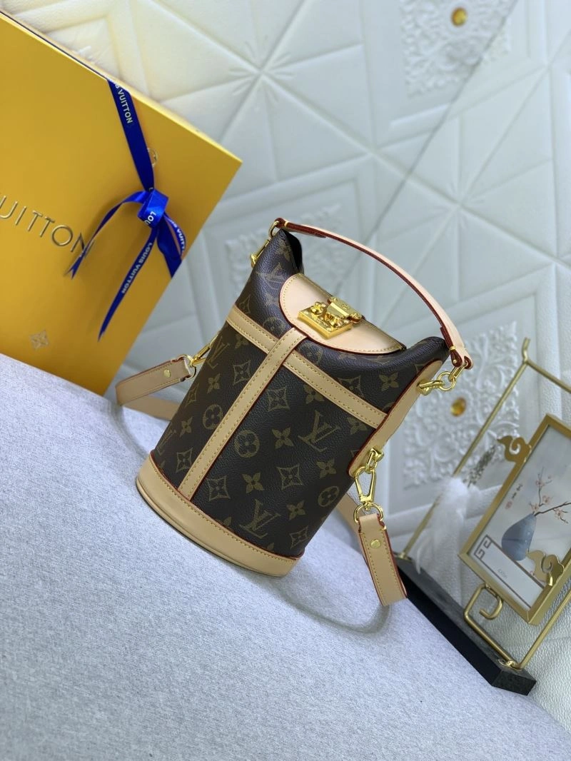 Lightweight Louis Vuitton Cosmetic Bags 79883