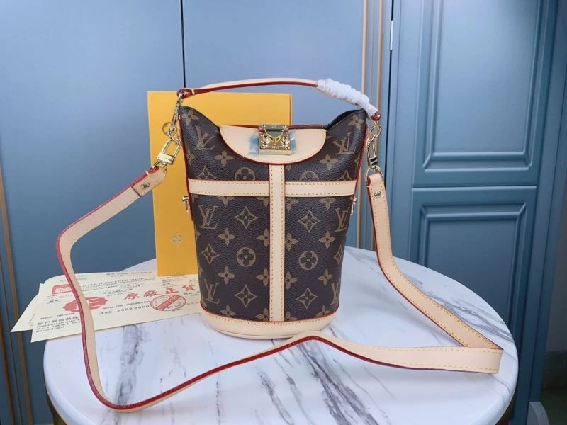 Louis Vuitton Cosmetic Bags Unisex 79873