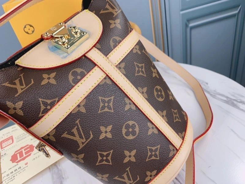 Louis Vuitton Cosmetic Bags Unisex 79873