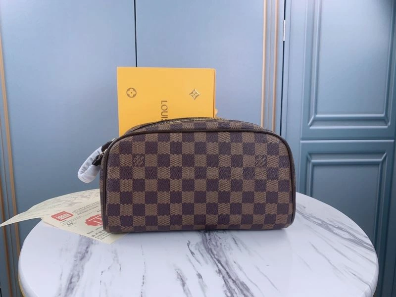 Louis Vuitton Cosmetic Bags Trendsetting 79871