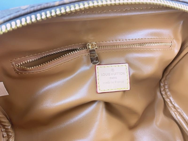 Louis Vuitton Cosmetic Bags Stretchable 79870