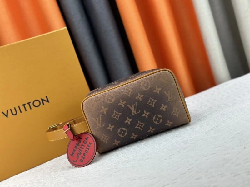 Louis Vuitton Cosmetic Bags GoAnywhere 79867