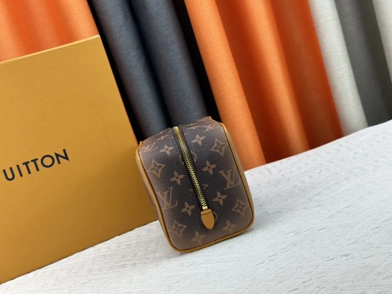 Louis Vuitton Cosmetic Bags GoAnywhere 79867