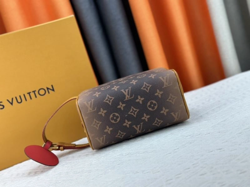 Louis Vuitton Cosmetic Bags GoAnywhere 79867