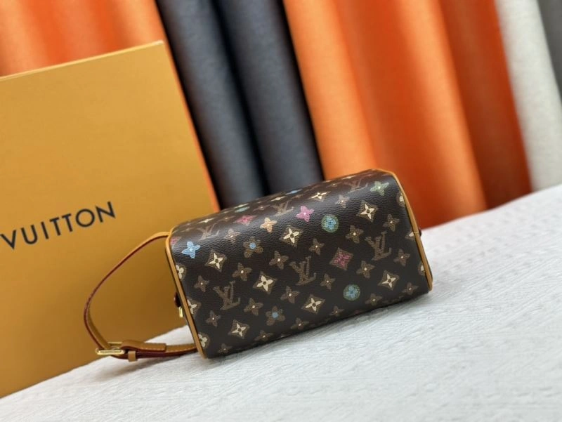 Snug Louis Vuitton Cosmetic Bags 79860