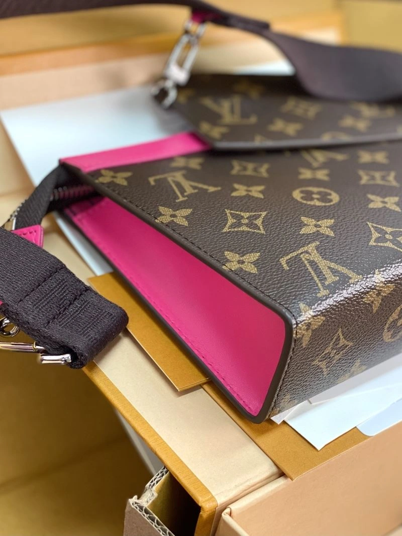 Louis Vuitton Cosmetic Bags Sophisticated 57318