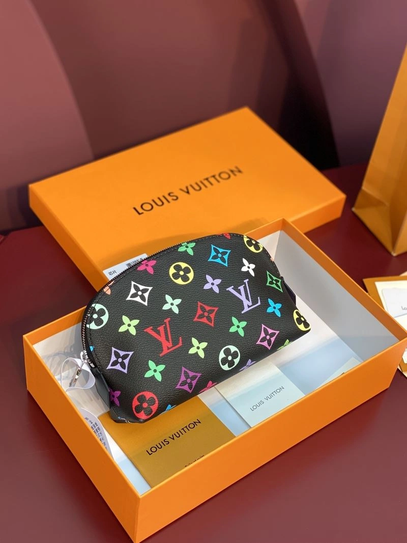 Louis Vuitton Cosmetic Bags Snug 57303