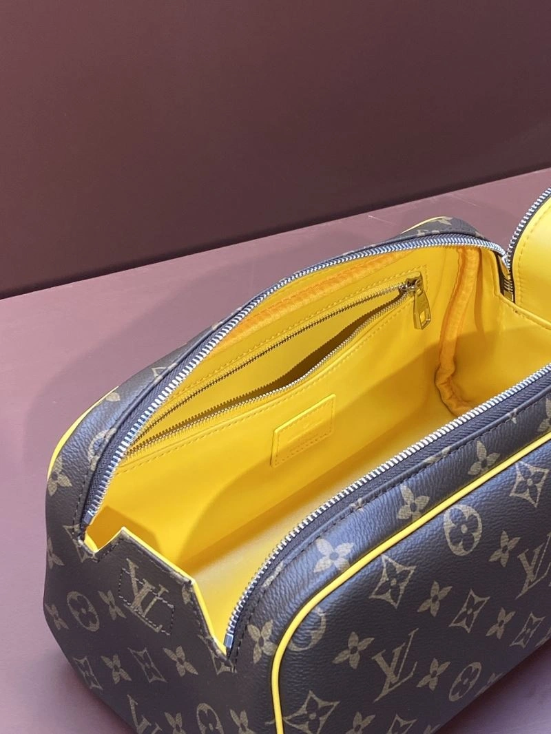 Louis Vuitton Cosmetic Bags WellDesigned 65739