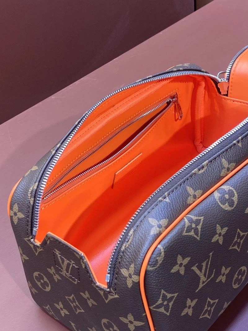 Bright Louis Vuitton Cosmetic Bags 65736
