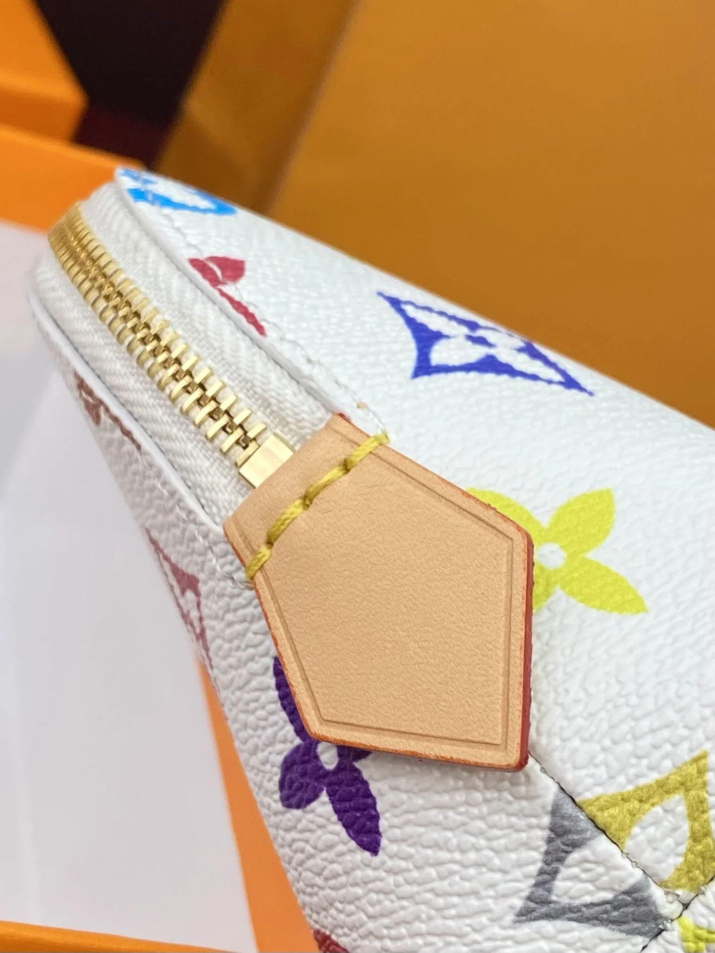 Refined Louis Vuitton Cosmetic Bags 56229