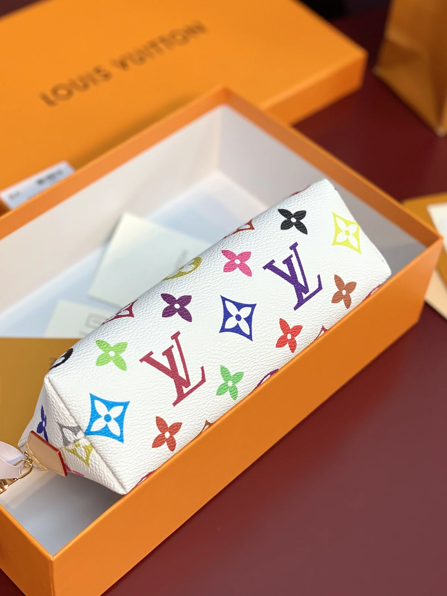 Refined Louis Vuitton Cosmetic Bags 56229