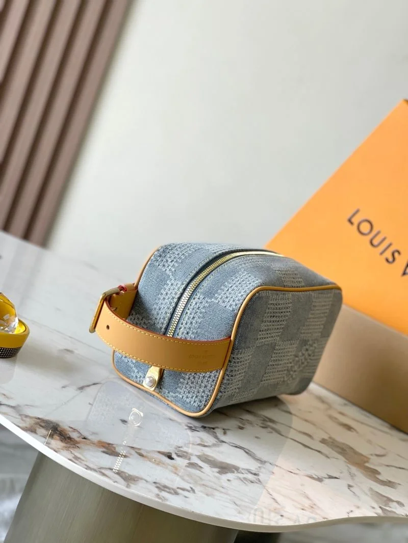 Stylish Louis Vuitton Cosmetic Bags 39751