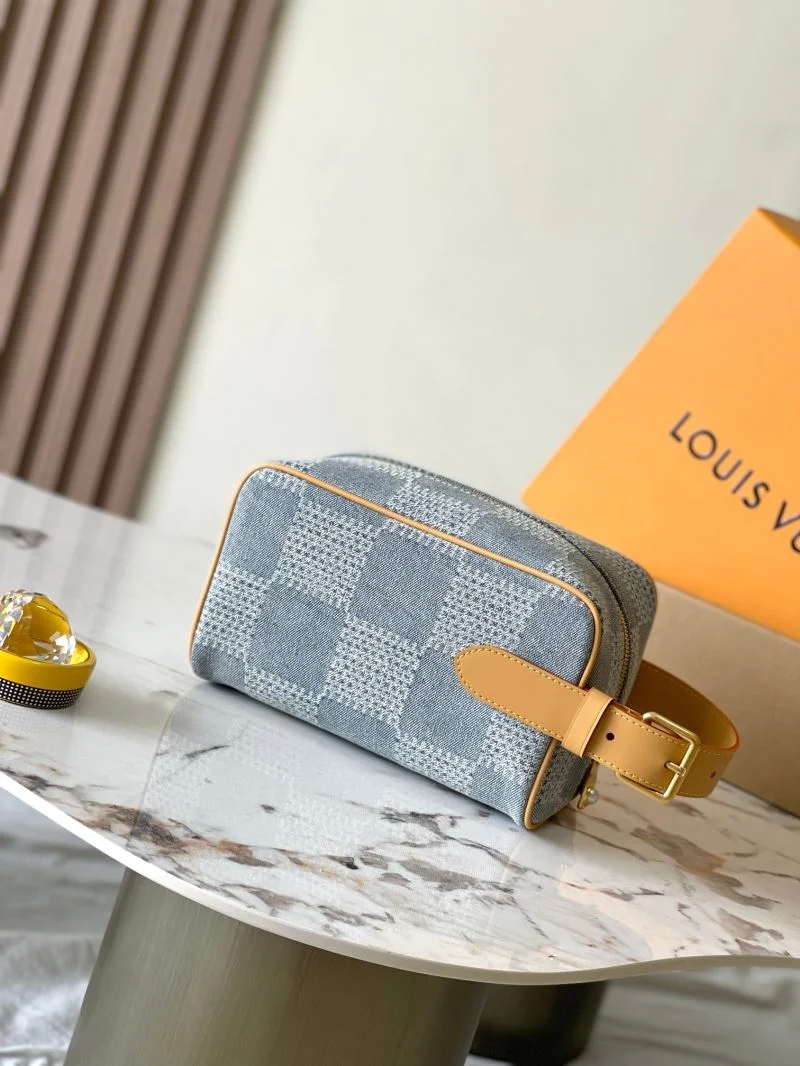 Stylish Louis Vuitton Cosmetic Bags 39751
