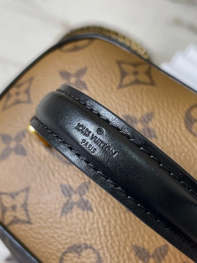 SportInspired Louis Vuitton Cosmetic Bags 39753