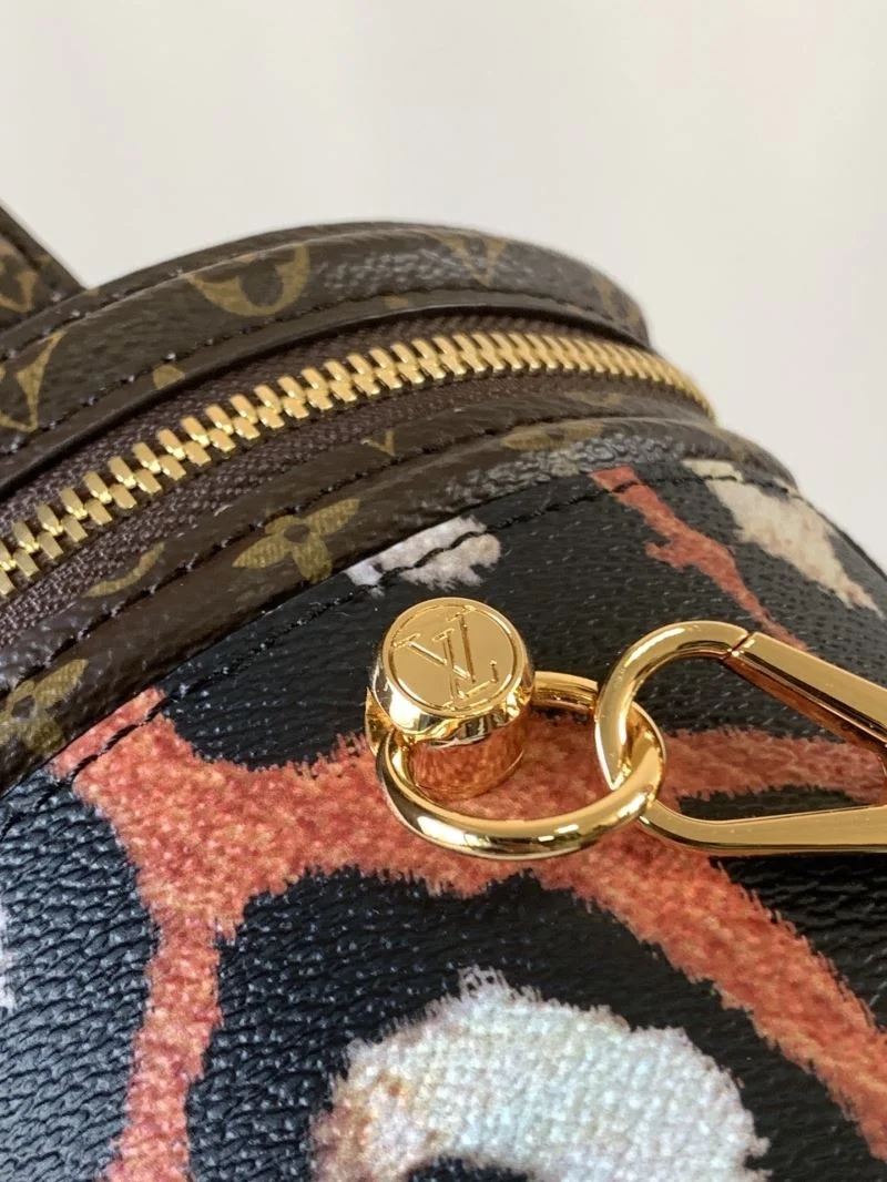 Louis Vuitton Cosmetic Bags TimelessDesign 39281