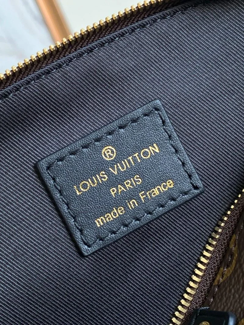 MoistureWicking Louis Vuitton Cosmetic Bags 39267