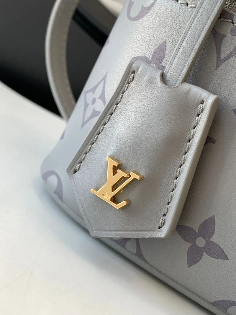 Louis Vuitton Cosmetic Bags OdorResistant 38899