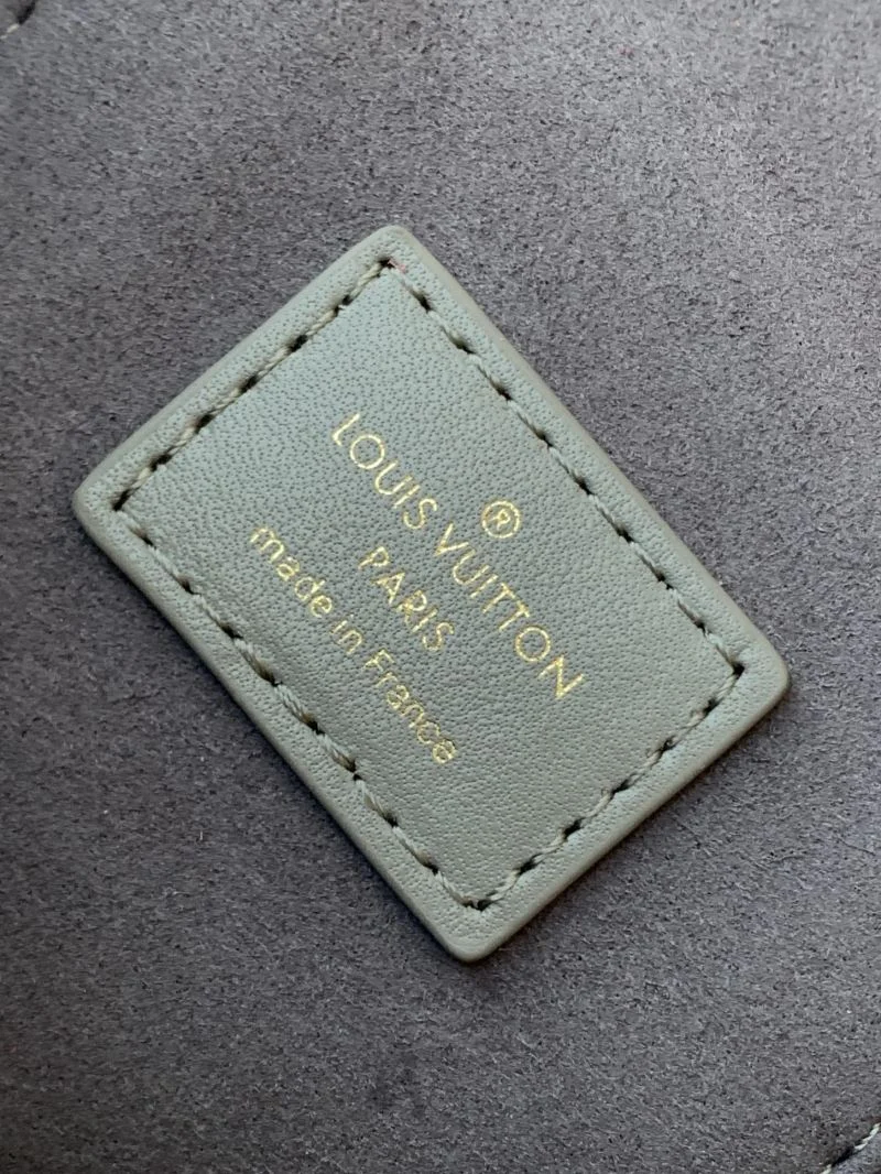 Louis Vuitton Cosmetic Bags OdorResistant 38899