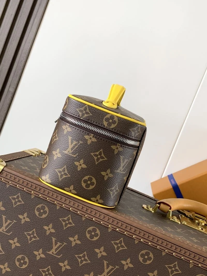 Louis Vuitton Cosmetic Bags Breathable 38916