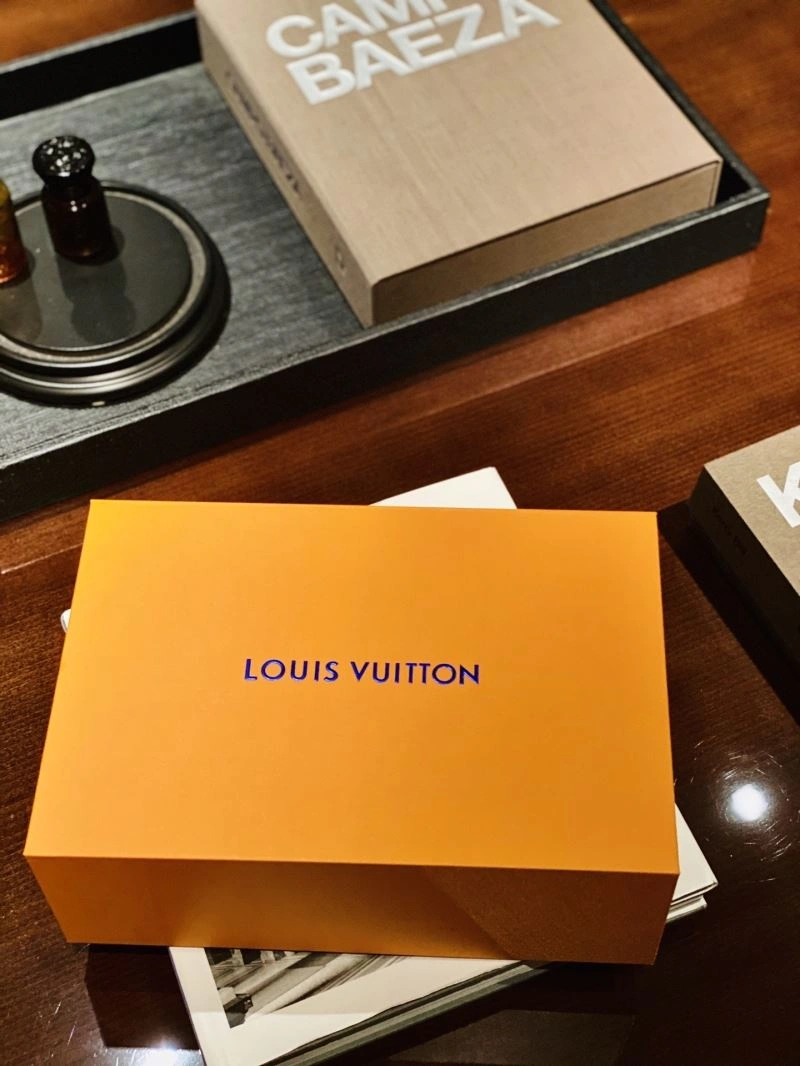 Tailored Louis Vuitton Cups 262726