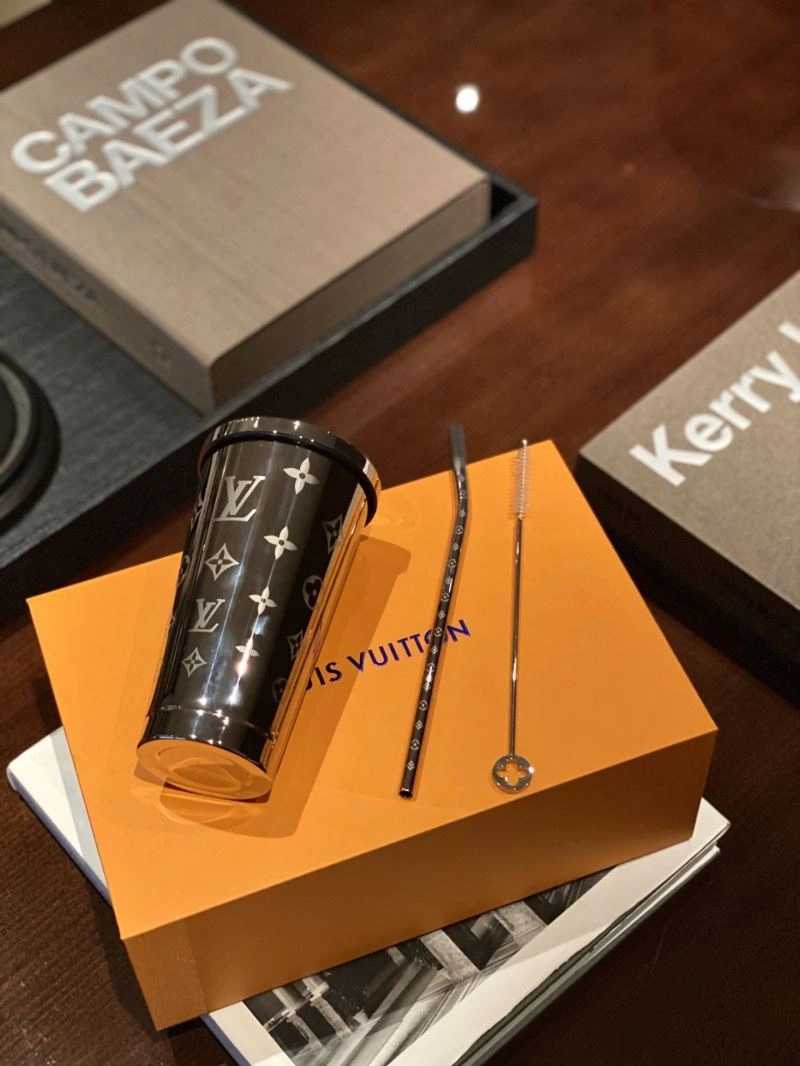 Tailored Louis Vuitton Cups 262726