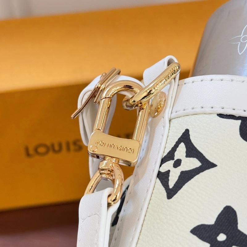 Louis Vuitton Cups Contemporary 262757