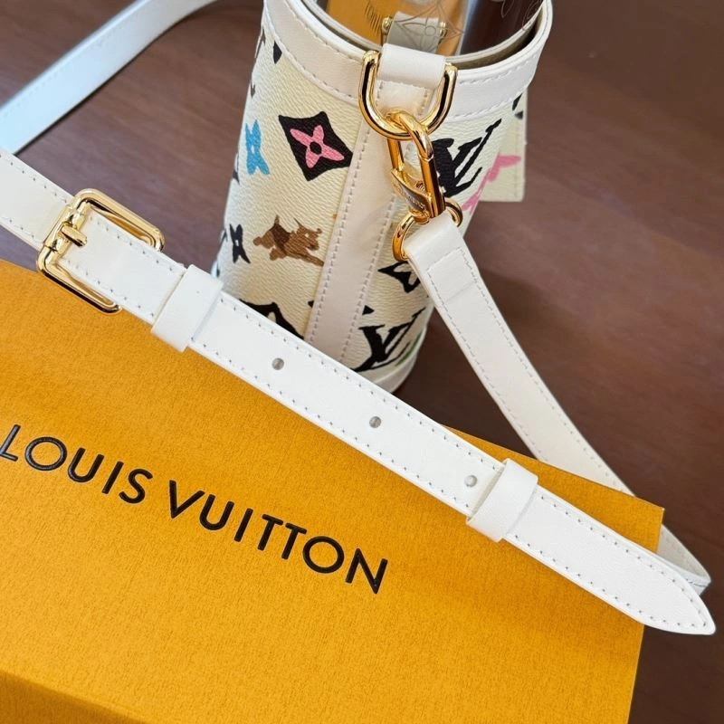 Louis Vuitton Cups Contemporary 262757
