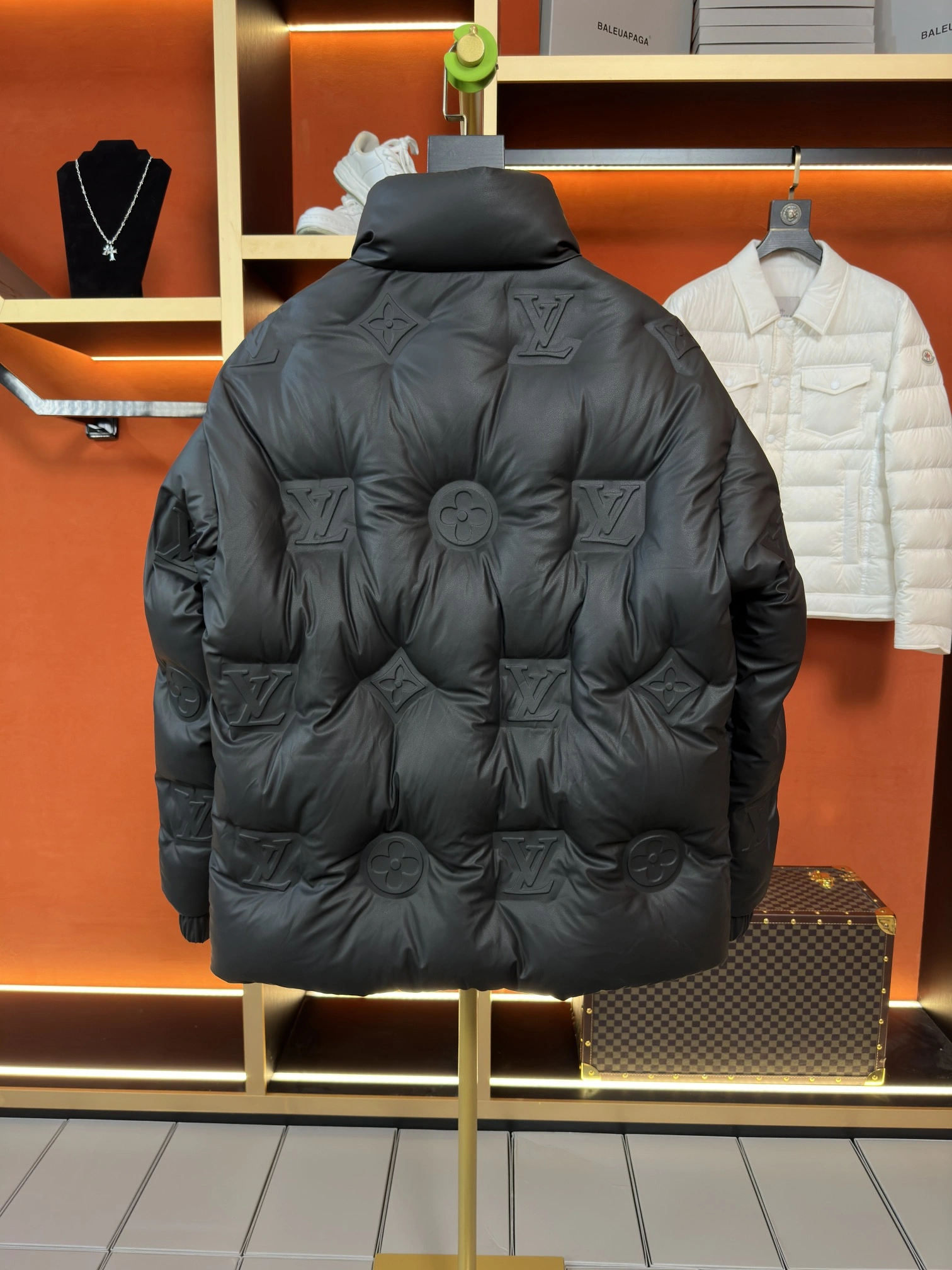 Unique Louis Vuitton Down Jackets 139486