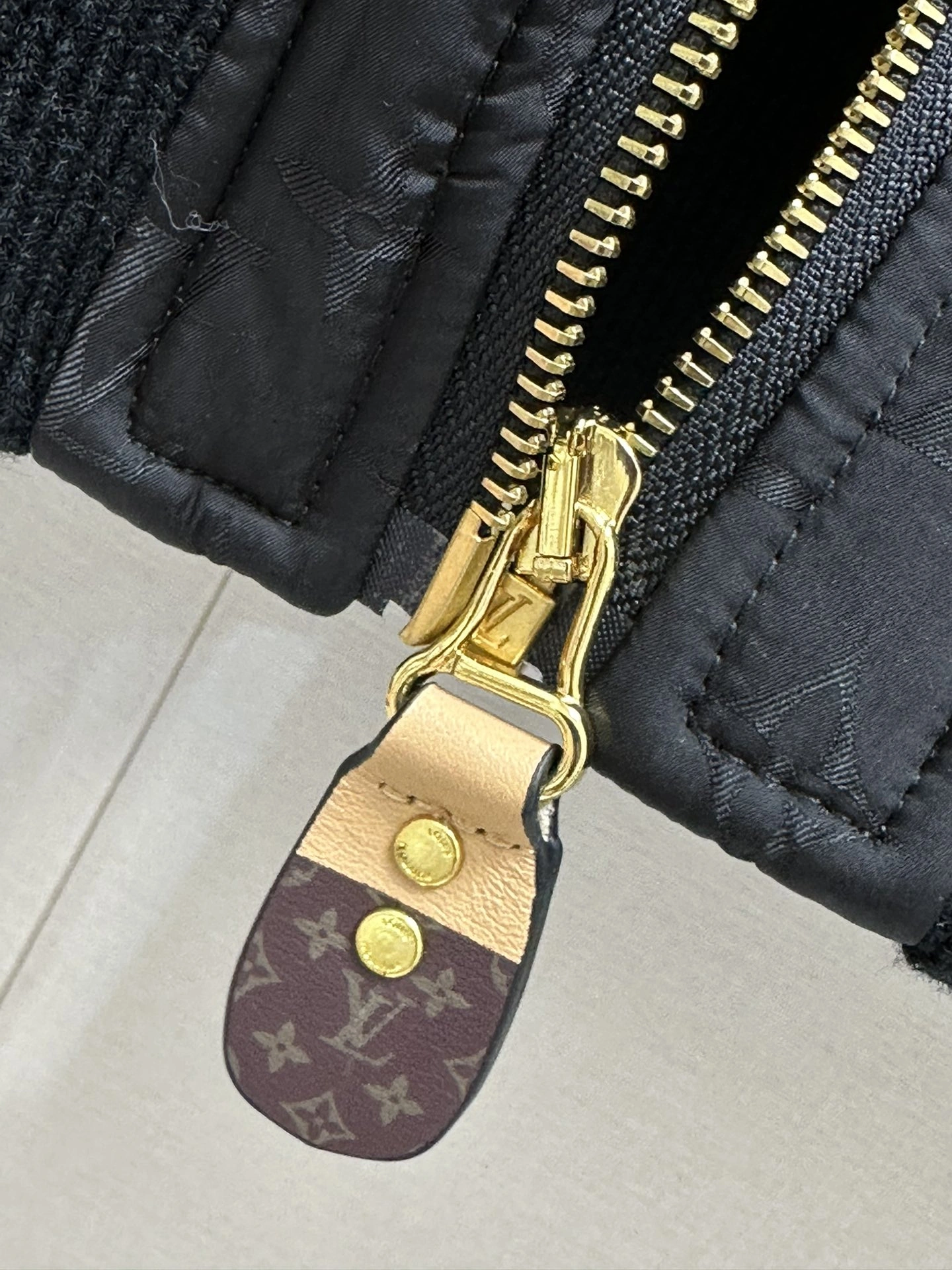 Louis Vuitton Down Jackets Soft 139484