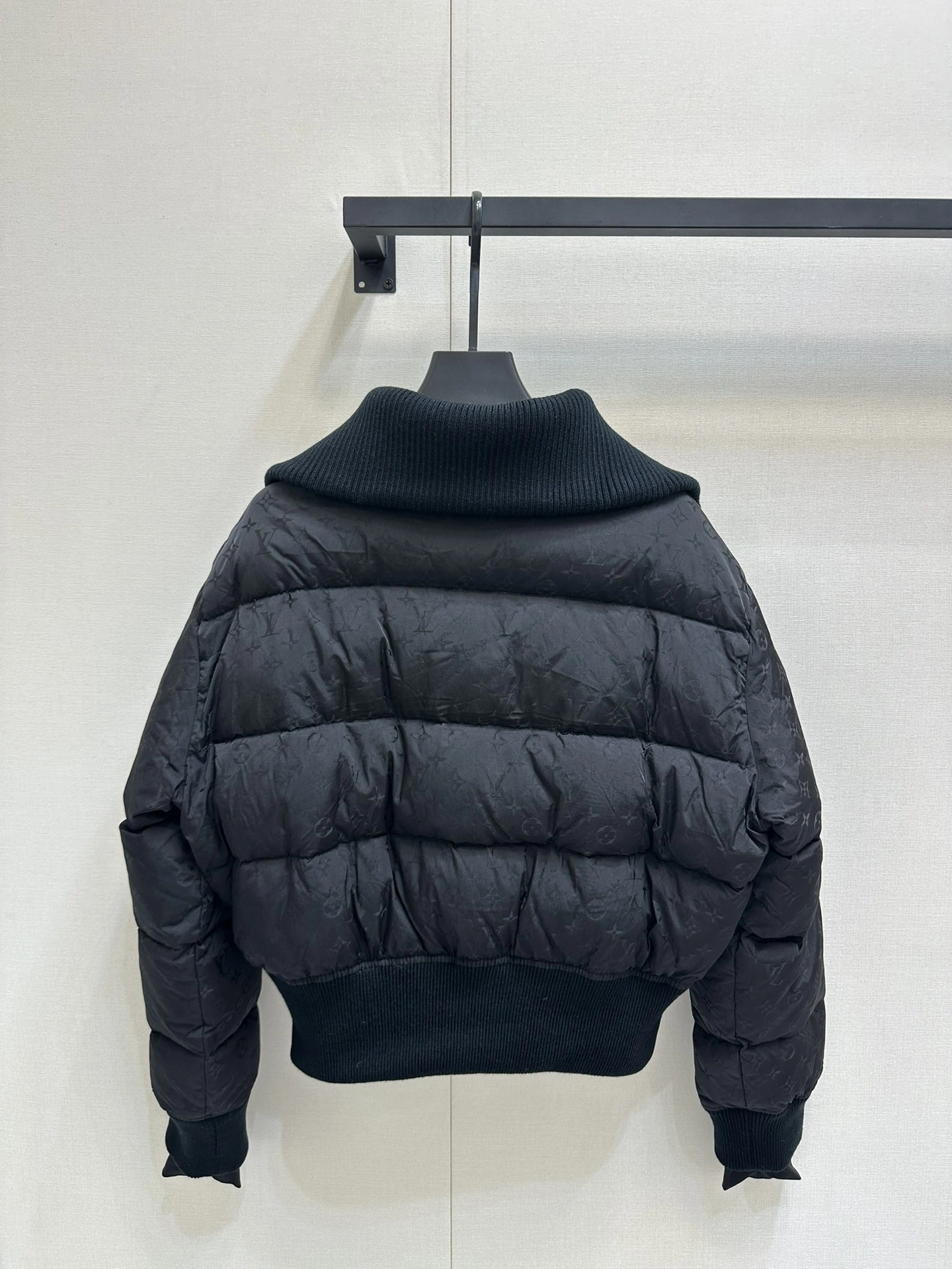 Louis Vuitton Down Jackets Soft 139484