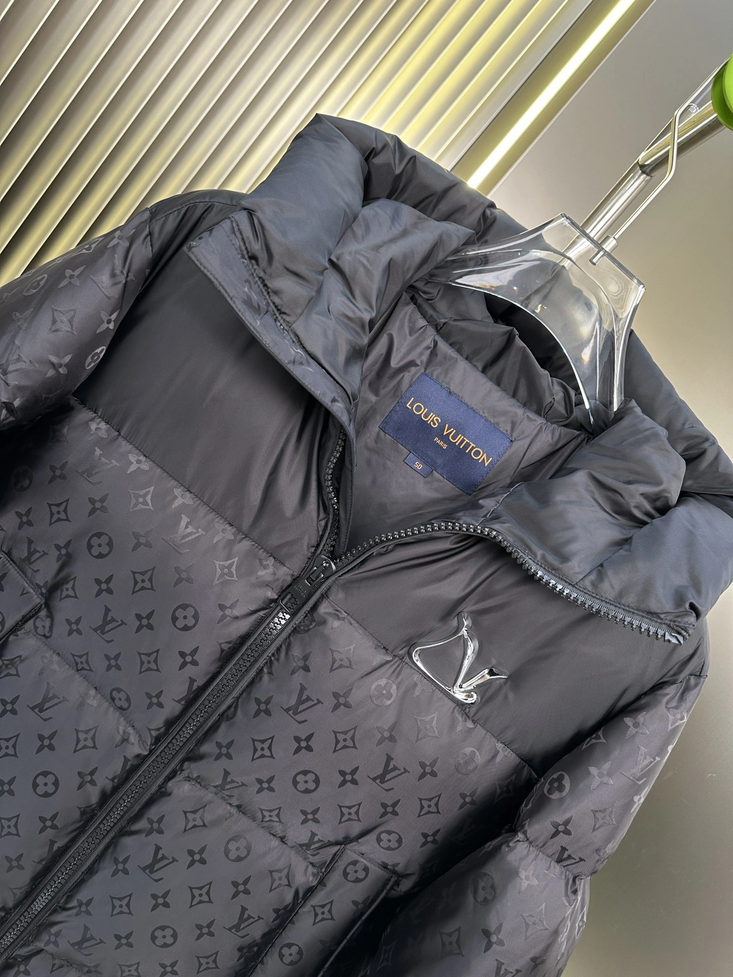 Louis Vuitton Down Jackets SmoothTexture 139461