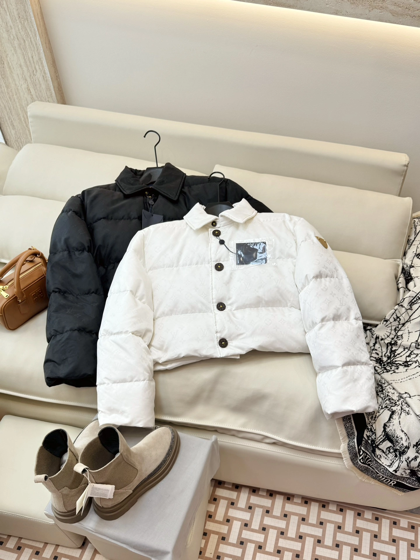 Trendsetting Louis Vuitton Down Jackets 139470