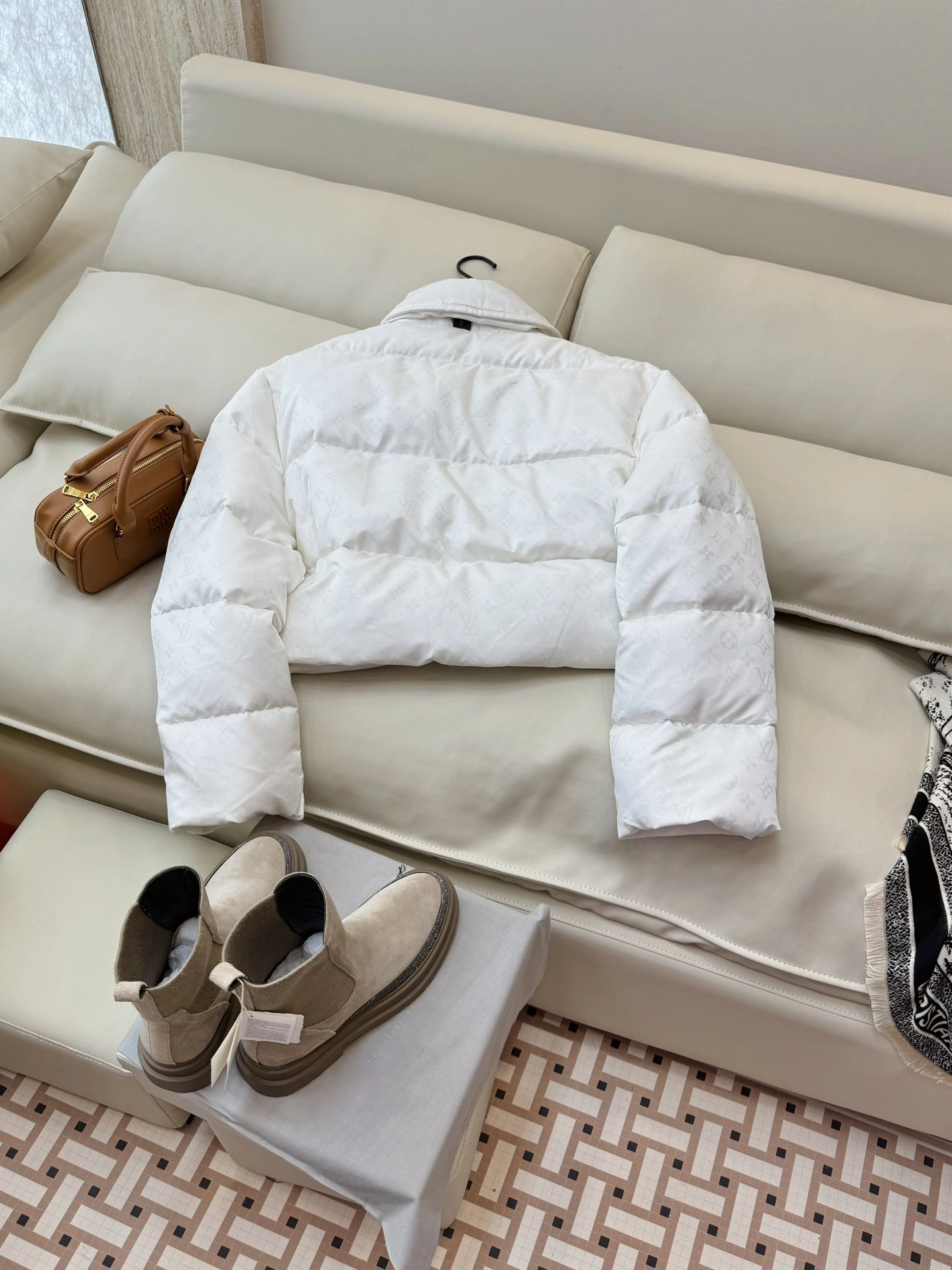 Trendsetting Louis Vuitton Down Jackets 139470