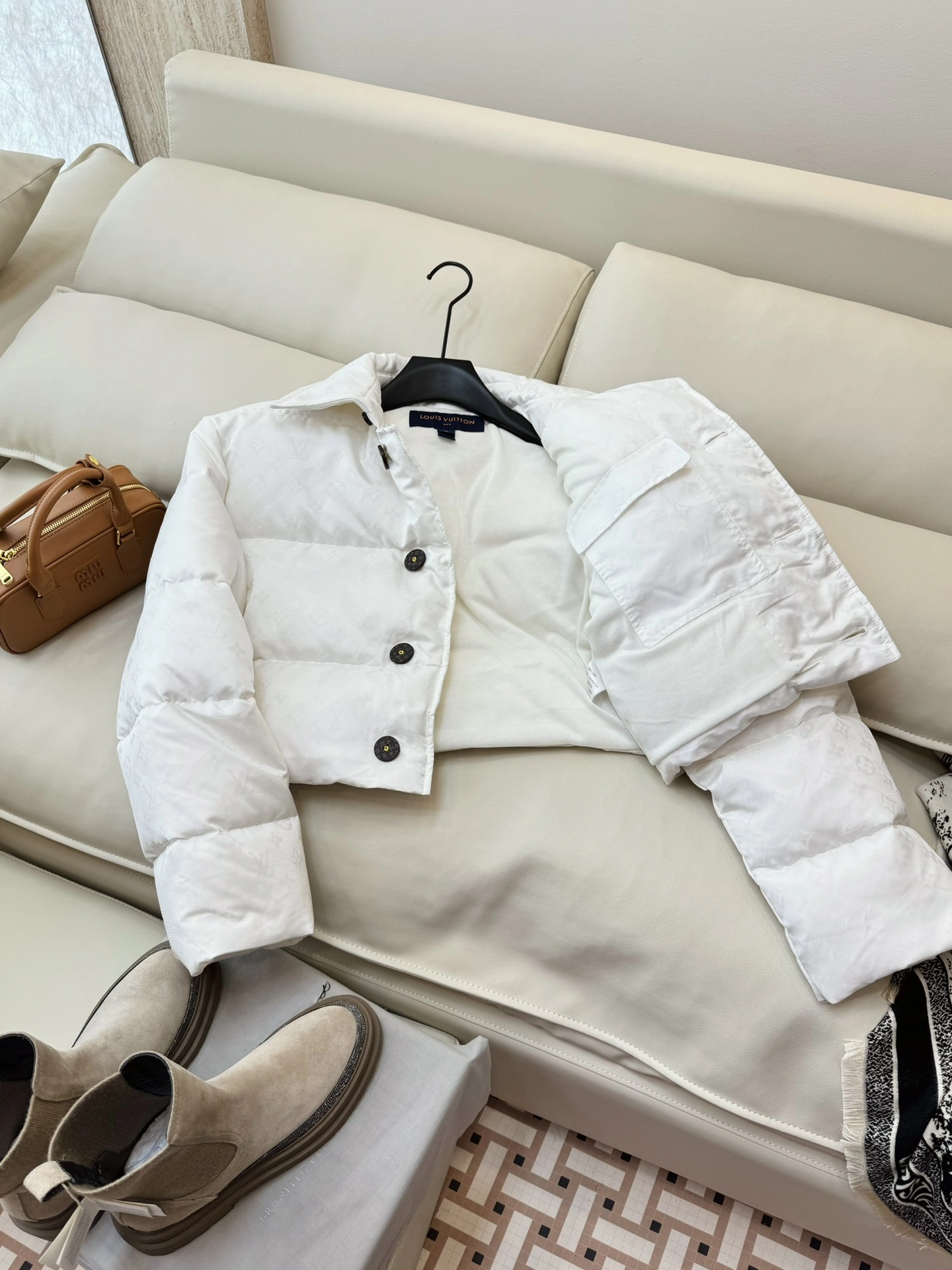 Trendsetting Louis Vuitton Down Jackets 139470