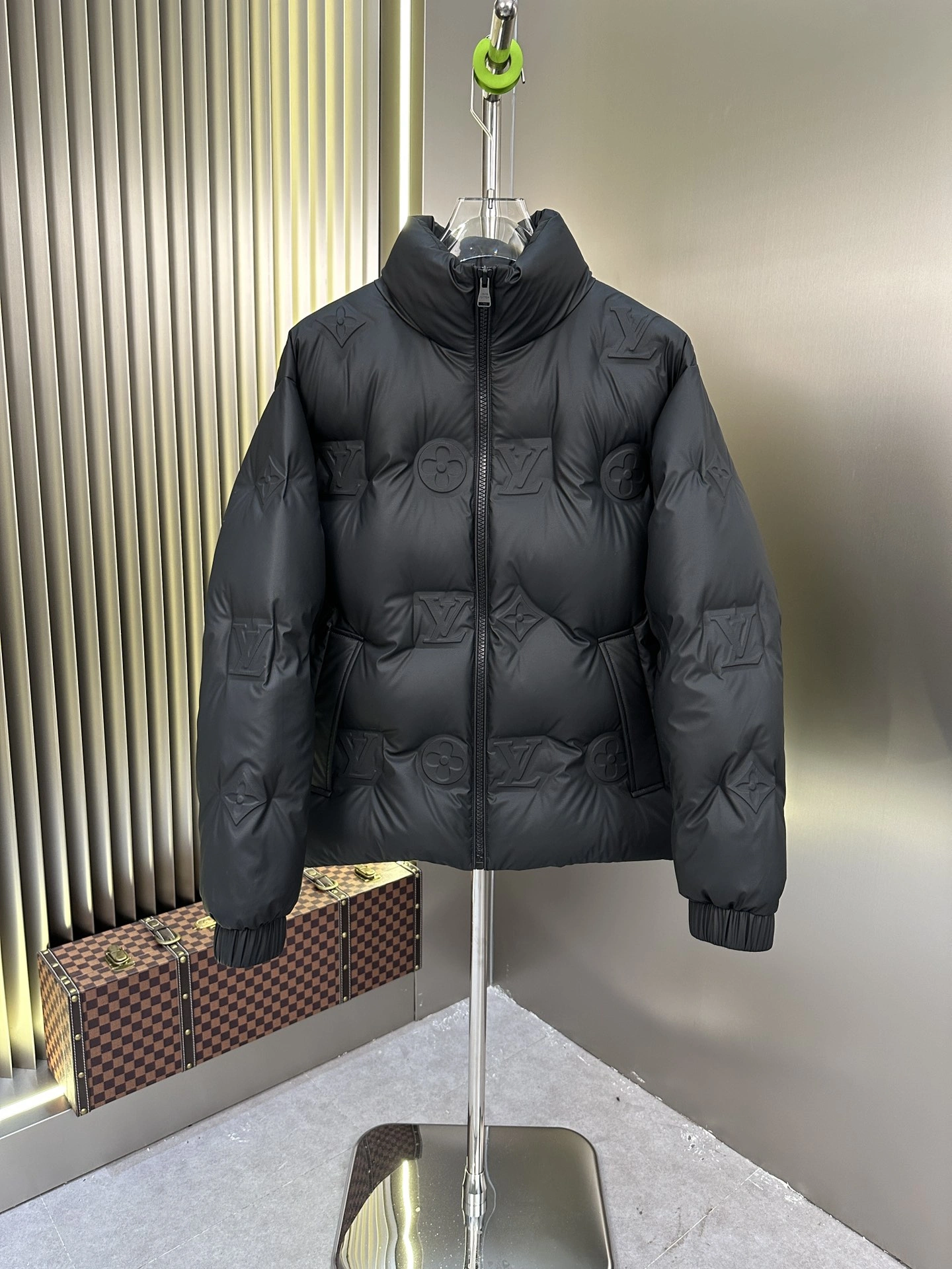 SoftTouch Louis Vuitton Down Jackets 139473