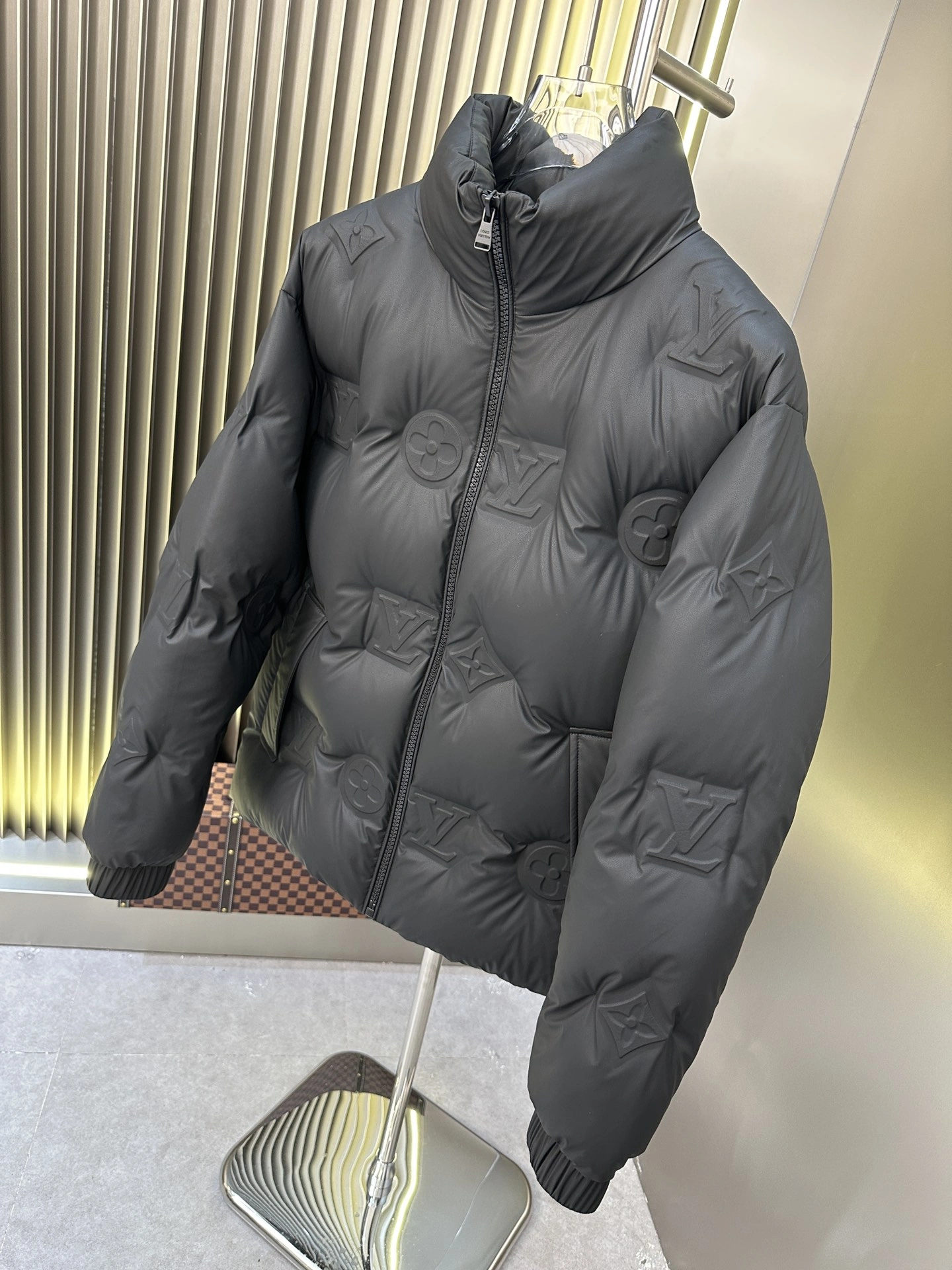 SoftTouch Louis Vuitton Down Jackets 139473