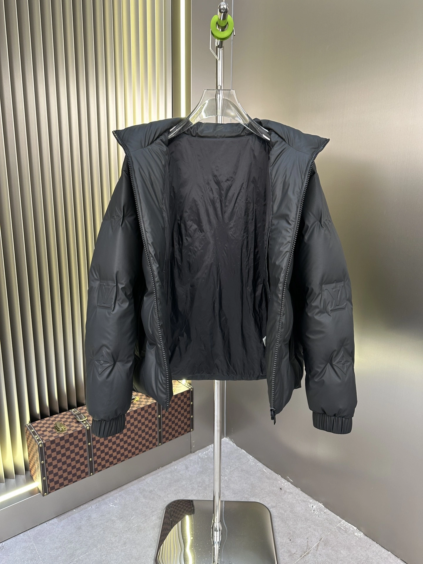SoftTouch Louis Vuitton Down Jackets 139473