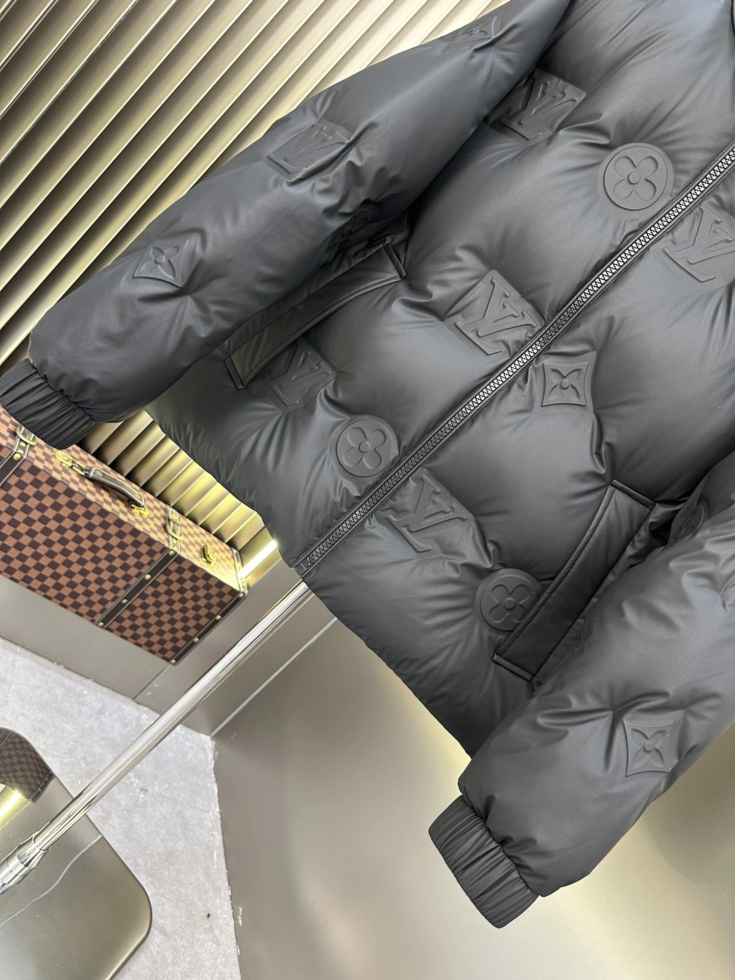 SoftTouch Louis Vuitton Down Jackets 139473