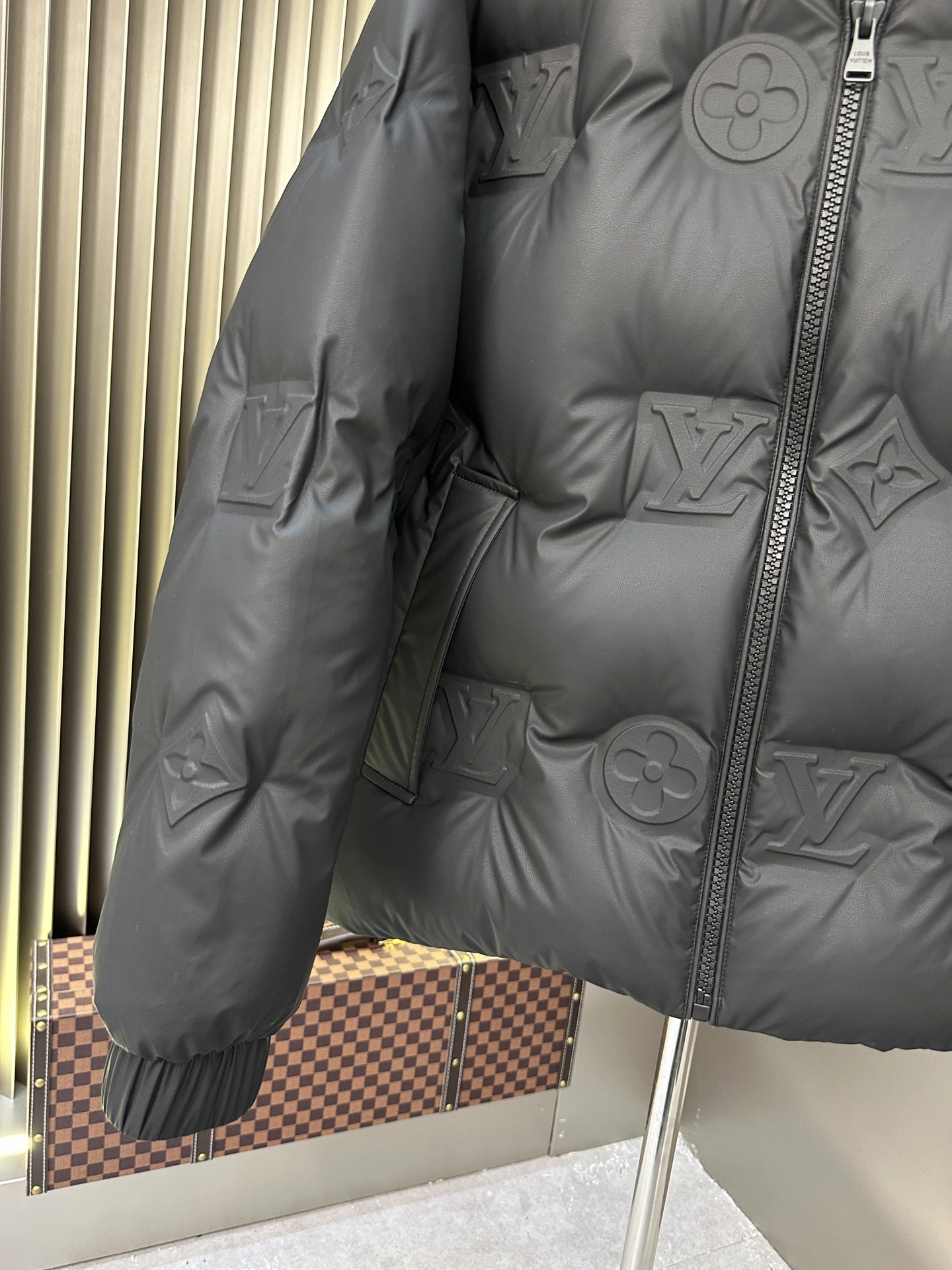 SoftTouch Louis Vuitton Down Jackets 139473