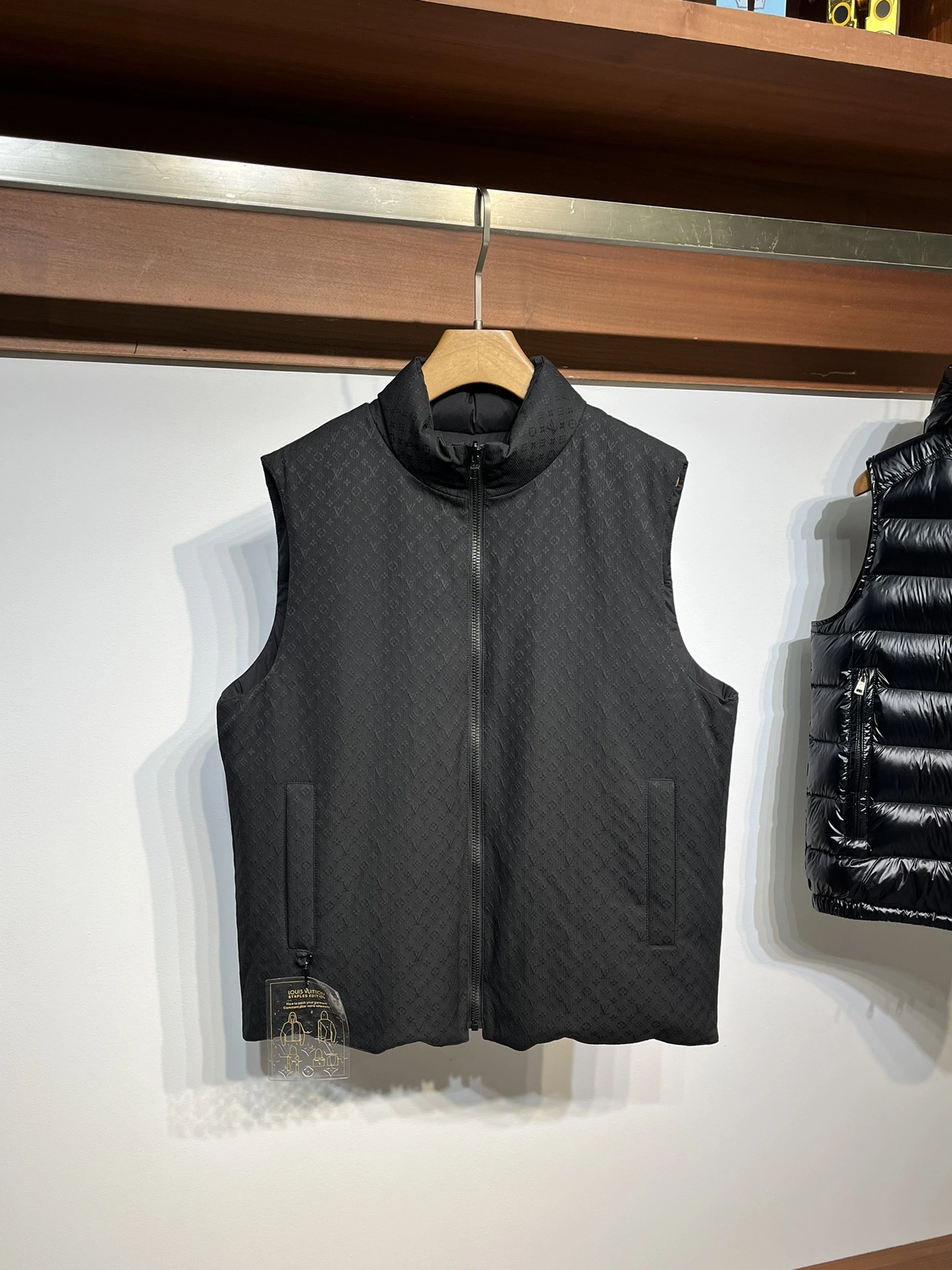 Louis Vuitton Down Jackets UrbanChic 139474