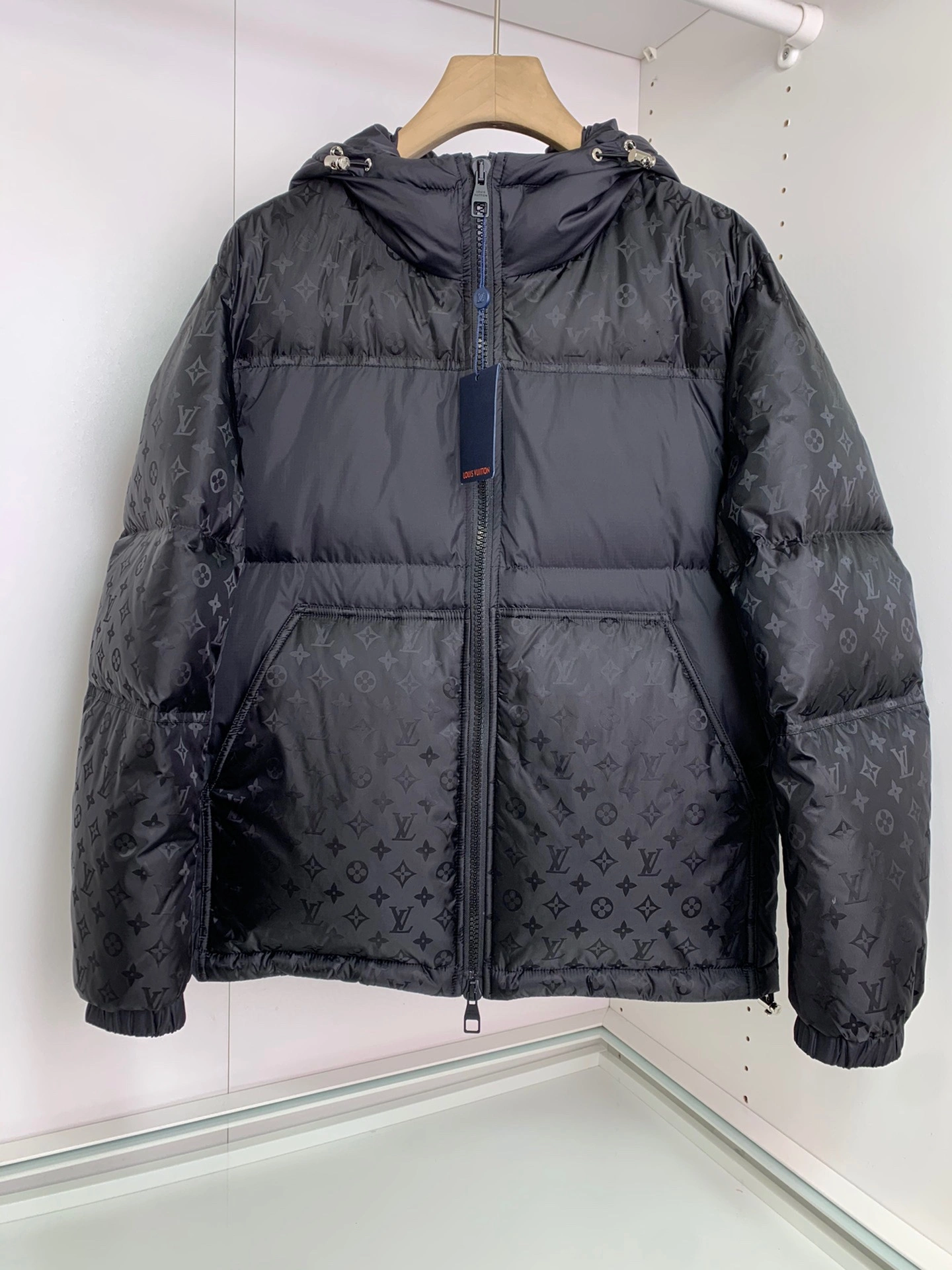 OdorResistant Louis Vuitton Down Jackets 139465